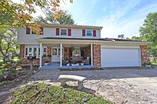 11923 Cedarcreek Dr, Springfield Township, OH 45240 - Photo 1