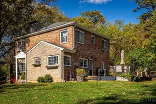 1955 Hunt Rd, Reading, OH 45215 - Photo 1