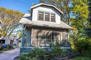 450 Lloyd Pl, Cincinnati, OH 45219 - Photo 1