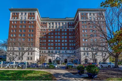 3900 Rose Hill Avenue #905, Cincinnati, OH 45229 - Photo 1