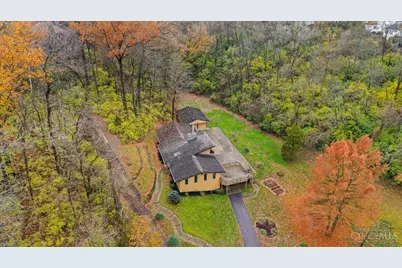 3625 Canyon Drive, Cincinnati, OH 45217 - Photo 1