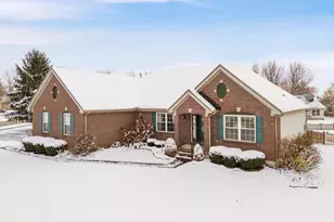 1205 Cloverleaf Ln, Miamisburg, OH 45342 - Photo 1