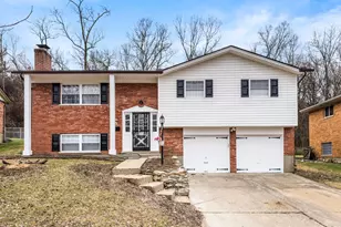 3121 Mary Jane Dr, Green Township, OH 45211 - Photo 1