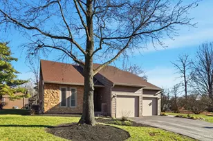 10432 Hickory Point Dr, Blue Ash, OH 45242 - Photo 1