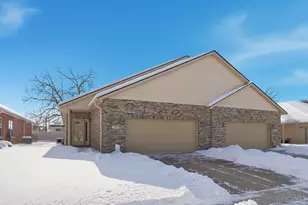 341 Lauryn Meadows Ct, Fairfield, OH 45014 - Photo 1