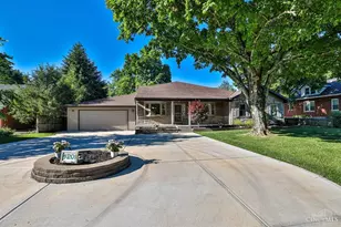 4201 Boomer Rd, Green Township, OH 45247 - Photo 1