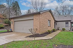 39 Rolling Hls Ct, Wyoming, OH 45215 - Photo 1