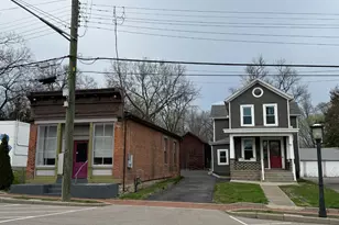 220 E Sharon Rd, Glendale, OH 45246 - Photo 1