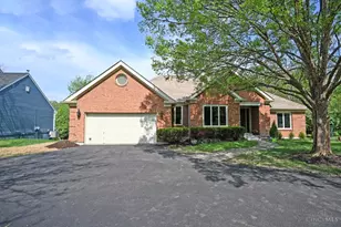 6897 Fox Hill Ln, Madeira, OH 45236 - Photo 1
