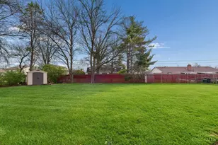 712 Danbury Rd, Forest Park, OH 45240 - Photo 3