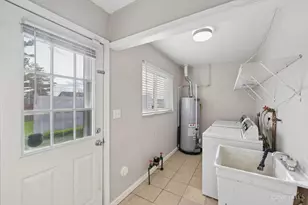 712 Danbury Rd, Forest Park, OH 45240 - Photo 35