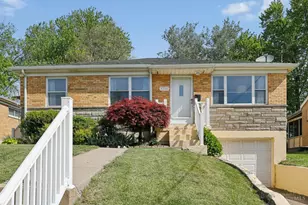 3266 Floridale Ln, Green Township, OH 45239 - Photo 1