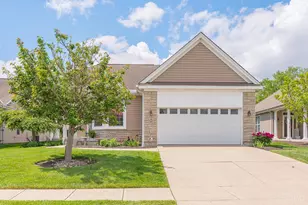 6183 Pondside Dr, Hamilton Township, OH 45039 - Photo 1