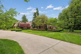 9 Little Creek Ln, Glendale, OH 45246 - Photo 1
