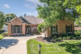 890 Vintage Lake Ct, Centerville, OH 45458 - Photo 1