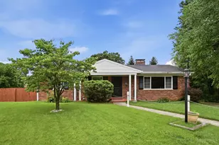 2040 Parkhurst Ct, Cincinnati, OH 45224 - Photo 1