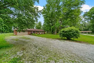 304 Oakwood Ln, Goshen, OH 45122 - Photo 1