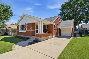 7824 Colton Ln, Deer Park, OH 45236 - Photo 1