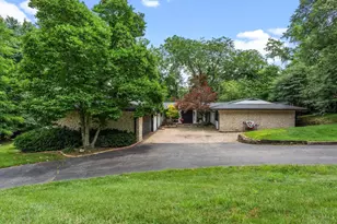 2005 Tullis Dr, Middletown, OH 45042 - Photo 1