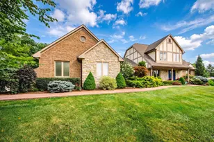 260 Heathwood Ln, Hamilton, OH 45013 - Photo 1