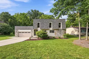 3995 Ridgedale Dr, Green Township, OH 45247 - Photo 1
