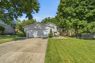 5651 Crestview Dr, Fairfield, OH 45014 - Photo 1