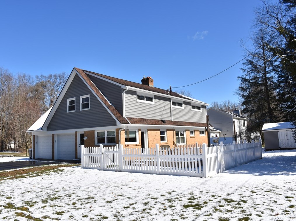 1079 Lakemont, Meadville, PA 16335