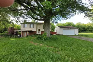 953 Mosser Dr, New Castle, PA 16101 - Photo 1