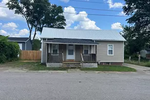 116 Norman St, Franklin, PA 16323 - Photo 1