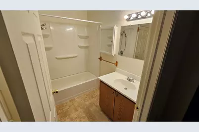 305 13th St - Apt. J, Franklin, PA 16323 - Photo 7