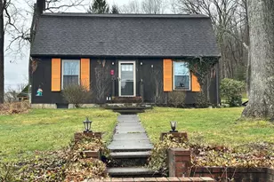 25 Park St, Franklin, PA 16323 - Photo 1