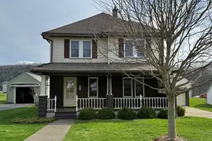 33 Carson Ave, Oil City, PA 16301 - Photo 3