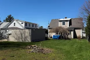 749 E 32nd St, Erie, PA 16504 - Photo 5