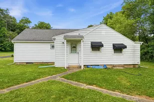 381 Sugarcreek Dr, Franklin, PA 16323 - Photo 11
