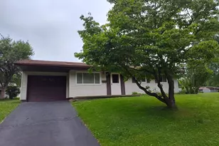 231 Manor Dr, Franklin, PA 16323 - Photo 1