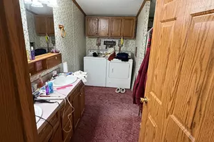 214 E Spruce St, Marienville, PA 16239 - Photo 9
