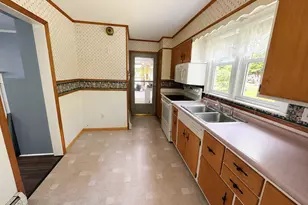 500 Oak Hill Dr, Grove City, PA 16127 - Photo 13
