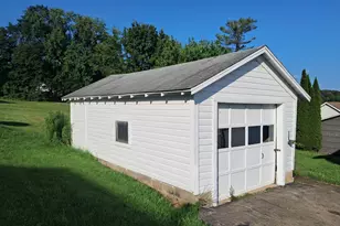 19 Shuffstall St, Franklin, PA 16323 - Photo 5