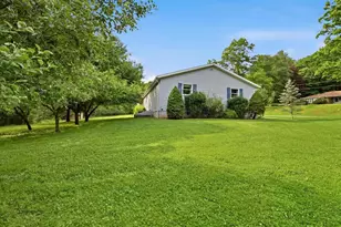 605 Petroleum St, Titusville, PA 16354 - Photo 5
