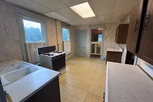 305 Liberty St, Franklin, PA 16323 - Photo 13