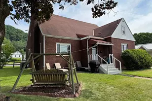 346 Grant St, Franklin, PA 16323 - Photo 1
