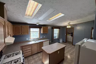 2148 Cranberry Rockland Rd, Kennerdell, PA 16374 - Photo 5