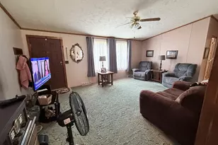 2148 Cranberry Rockland Rd, Kennerdell, PA 16374 - Photo 7