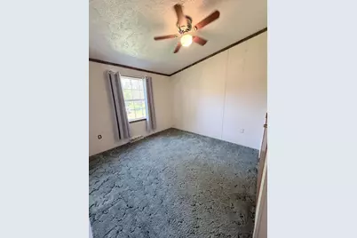 2148 Cranberry Rockland Rd, Kennerdell, PA 16374 - Photo 11