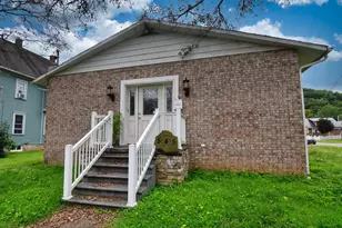 545 Elk St, Franklin, PA 16323 - Photo 3