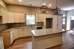 545 Elk St, Franklin, PA 16323 - Photo 9
