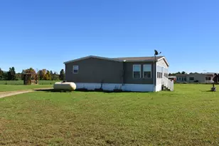 14100 Porter Rd, Linesville, PA 16424 - Photo 3