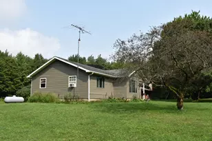 13577 Carpenter Rd, Randolph, PA 10649 - Photo 7