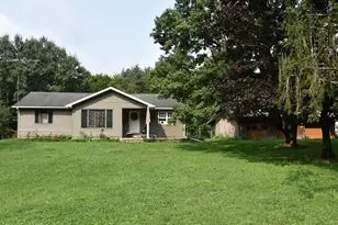 13577 Carpenter Rd, Randolph, PA 10649 - Photo 1