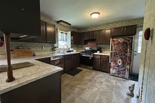 13577 Carpenter Rd, Randolph, PA 10649 - Photo 9